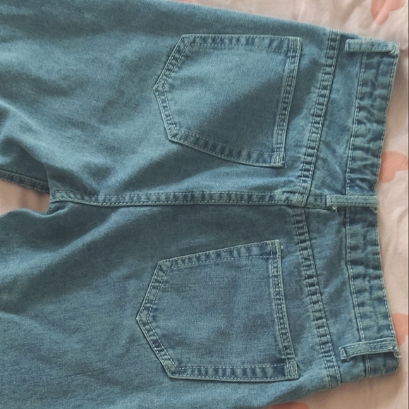 Light Wash High Waist Retro Mom Jeans - Size 27 or S/M - Picture 3 of 11